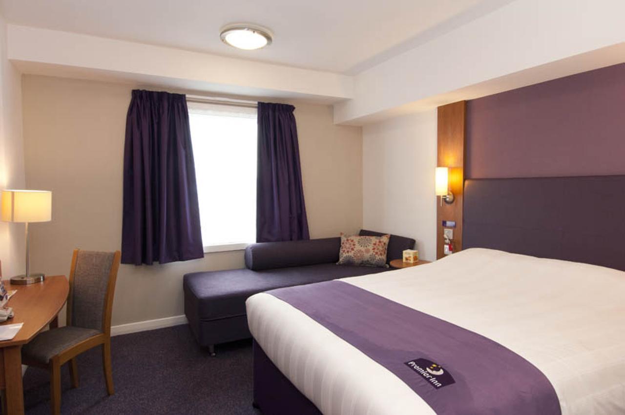 Premier Inn London Ilford Eksteriør bilde